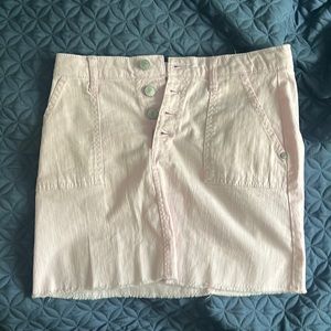 Selling skirt never worn but no tag